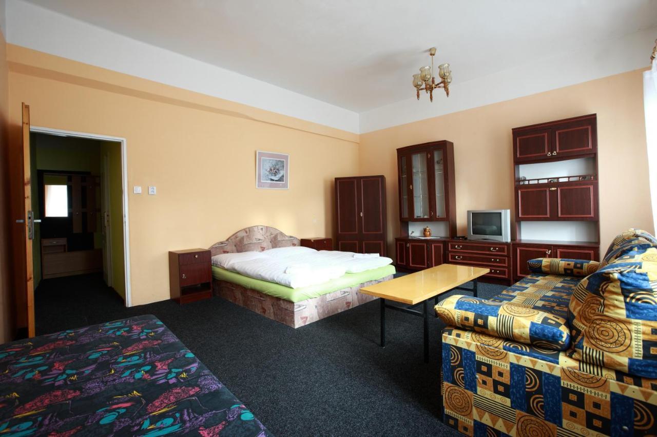 Hotel Slavie Клаштерец-над-Огржи Экстерьер фото